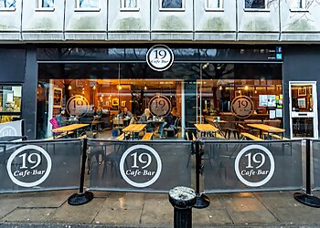 19 Cafe Bar