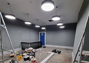 50 Shades Painting & Decor