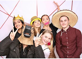 7 Colours Photobooths