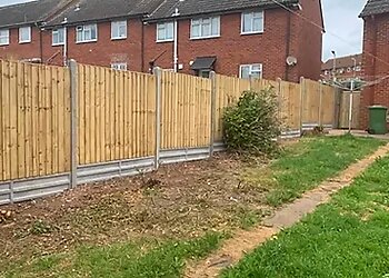 Exmouth fencing contractors A&D Fencing & Landscaping image 1