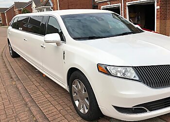 Kingston Upon Hull wedding cars Abbie Limos  image 1