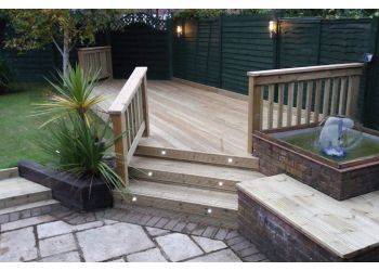 Acorn Fencing & Decking