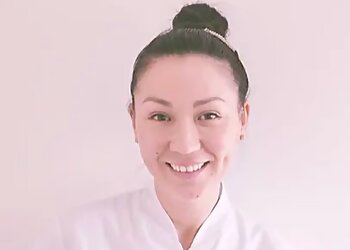 Acupuncture with Ferda Mesquita Barros