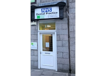Advance Dental Centre 