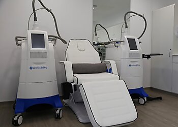 Ahmed Ali-Khan, FRCS (Plast) - LASE COSMETIC