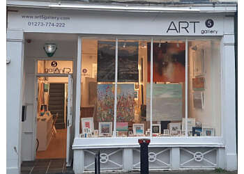 3 Best Art Galleries in Brighton, UK - Expert Recommendations