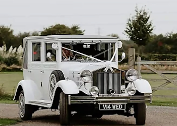 Aston Wedding Car To You 