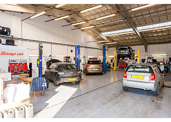 3 Best Car Garages in Exeter, UK - Expert Recommendations