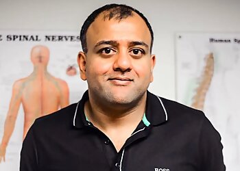 Leicester osteopath Avin Patel, B.Ost Med - MSK OSTEOPATH image 1