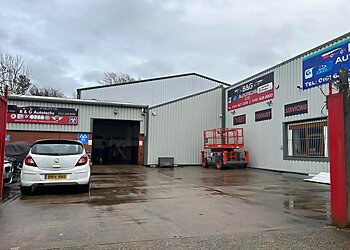 Oldham car garages B & G Autotechs image 1