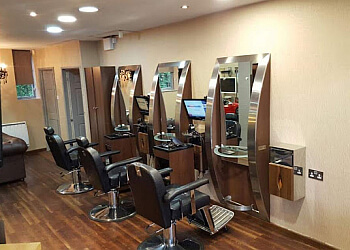 3 Best Barbers in Rochdale, UK - Expert Recommendations