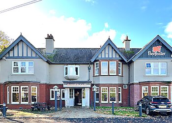 Beefeater Border Gate