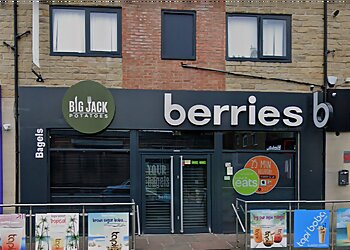 Berries Bagels & Shakes