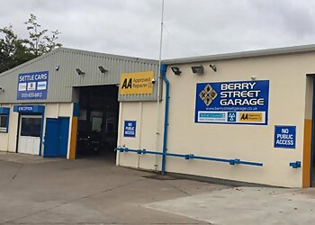 Sefton car garages Berry Street Garage image 1