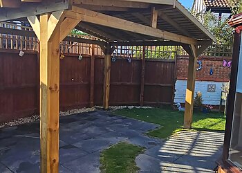 Brown's Fencing and Landscaping