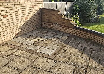 Brown's Fencing and Landscaping