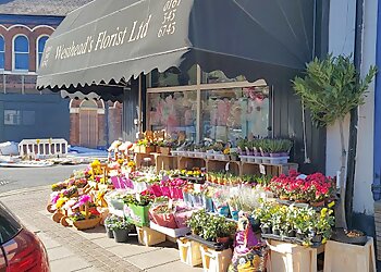 Tameside florists Buttercups & Daisies image 1