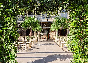 Canada Lodge and Lake