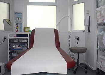 Charlotte Defty, MBChB, MRCS, FRCS (Plast) - ASET HOSPITAL