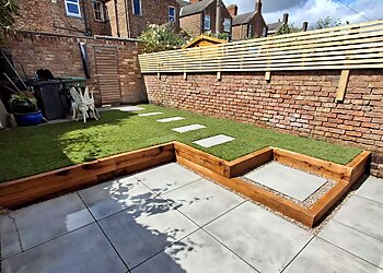 Chris Rivers Gardens & Landscapes