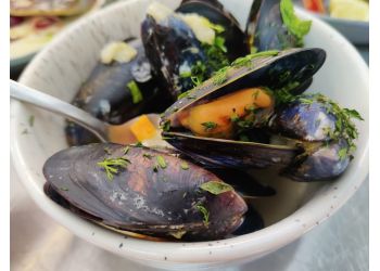 Clam & Cork 