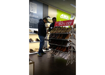 clarks shoes trafford centre