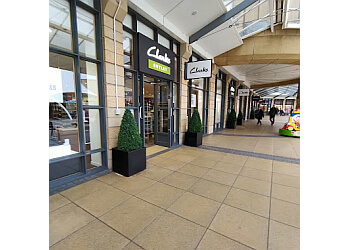 clarks outlet locations uk