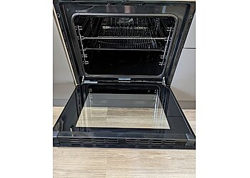 Clean As A Whistle Oven Cleaning