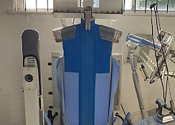 Creases Dry Cleaners