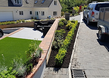 Createscape Landscaping & Fencing Services