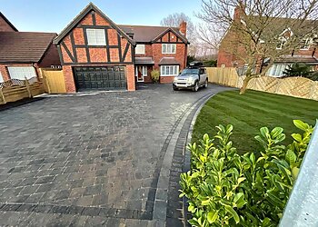 3 Best Landscape Gardeners in North East Lincolnshire, UK - ThreeBestRated