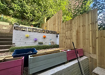 Cutting Edge Fencing & Decking