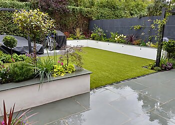 Cutting Hedge Landscapes