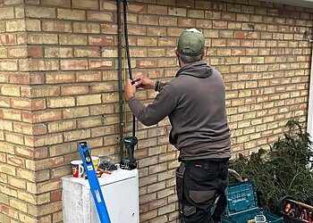 D&B Electrical Contractors Ltd