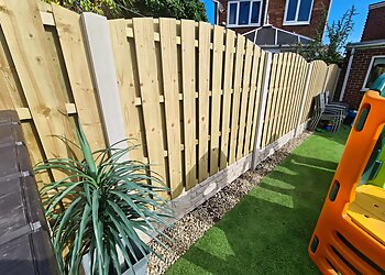 3 Best Fencing Contractors In Rotherham, Uk - Expert Recommendations