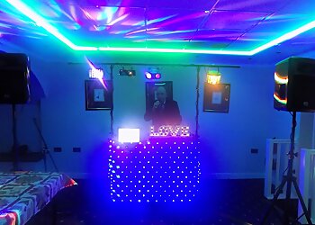 Leeds djs DJ Sime Disco Karaoke Hire image 1