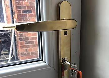 Dragon Locks Dragon Locks