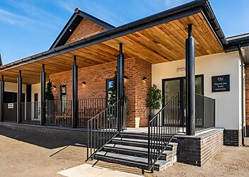 Dennis Hellyar Architects