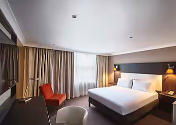 DoubleTree by Hilton London Ealing