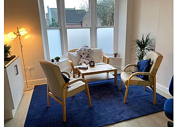 Dr Emma Taylor - TAYLORED PSYCHOLOGY