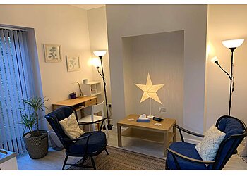 Dr Emma Taylor - TAYLORED PSYCHOLOGY