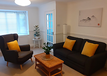 Dr Irina Yelland - YELLAND PSYCHOLOGY SERVICES LTD