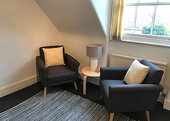 Dr Katherine Mollart - MOLLART CBT