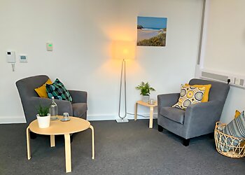 Dr Sophie Mayhew - EQUANIMITY CLINICAL PSYCHOLOGY SERVICES