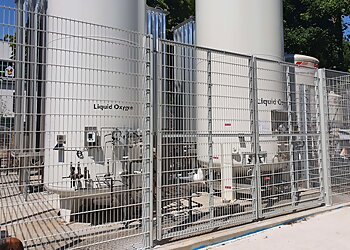 E & M Fencing Contractors Ltd