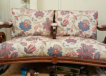 Escott's Upholstery