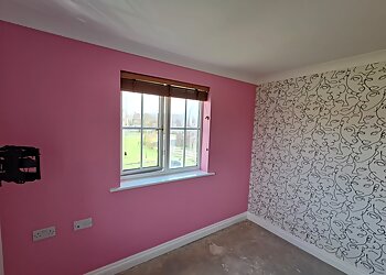 Peterborough painters and decorators Expressions Decor Ltd. image 1