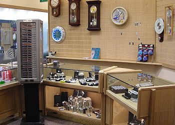 F.Hinds the Jewellers