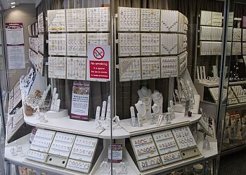 F Hinds the Jewellers