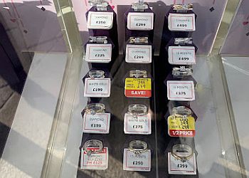 F.Hinds the Jewellers